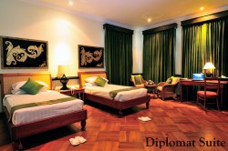 Diplomat Suites